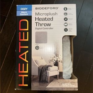NIB Biddeford Microplush Heated Throw Blanket in Jet Grey